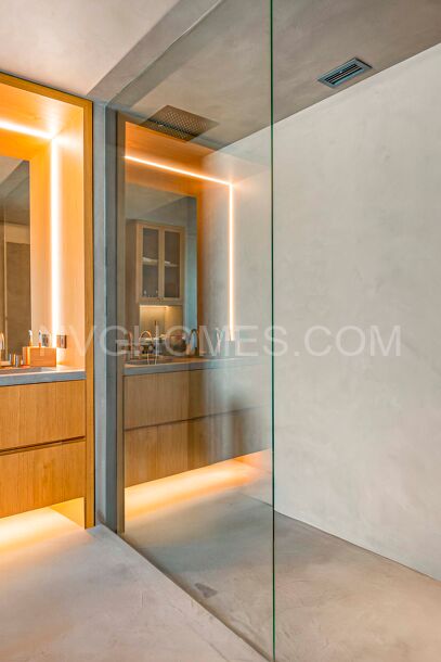 Duplex penthouse