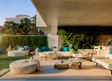 ‘Live one step from the sea’ In front of the beach we offer this fantastic project, NUBAY.