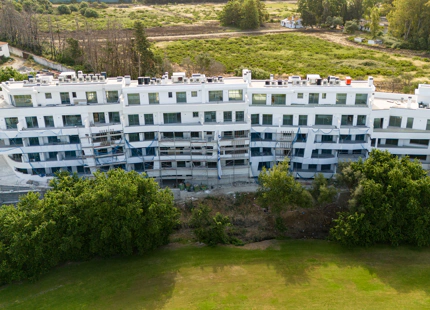 Breeze is a spectacular project of 34 amazing apartments and penthouses, located in front line golf in Marbella