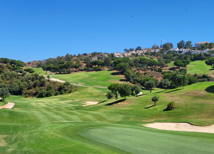 EN VENTA - La Reserva de la Cala Golf: Villas contemporáneas de nueva construcción y parcelas con vistas al mar en Mijas Costa