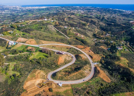 EN VENTA - La Reserva de la Cala Golf: Villas contemporáneas de nueva construcción y parcelas con vistas al mar en Mijas Costa