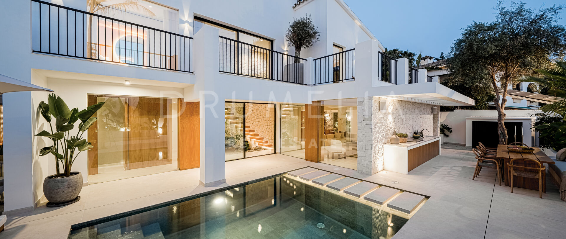Stunning totally renovated villa in a prime location in Nueva Andalucia, Marbella