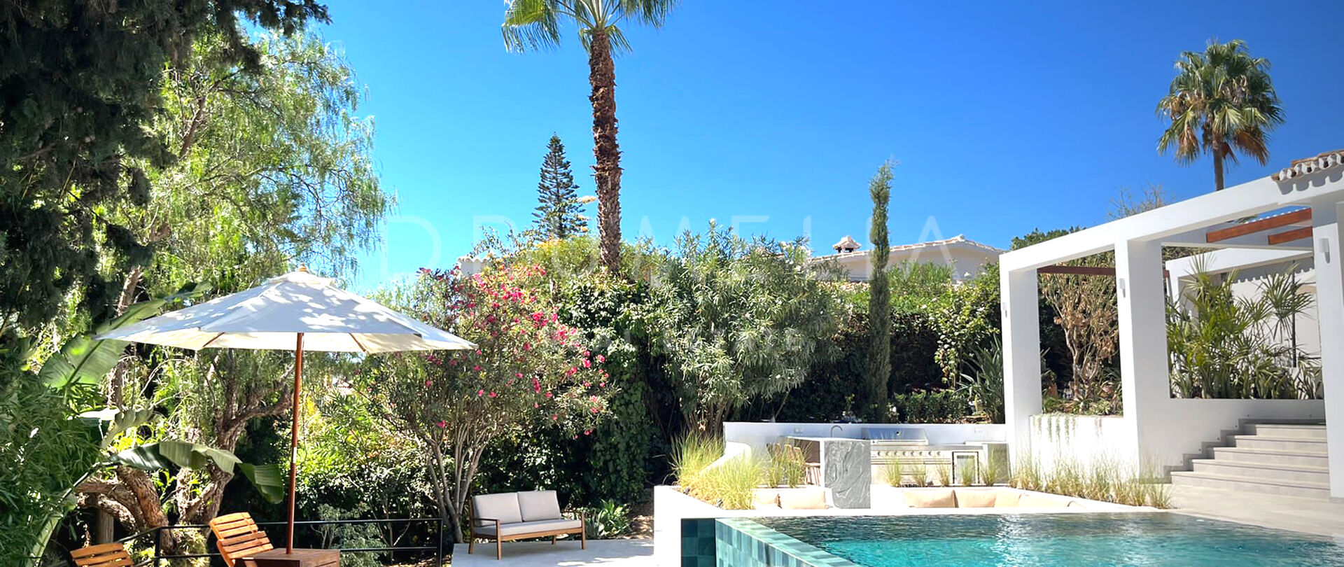 Villa de luxe contemporaine-classique dans le magnifique quartier d'El Rosario, à Marbella Est