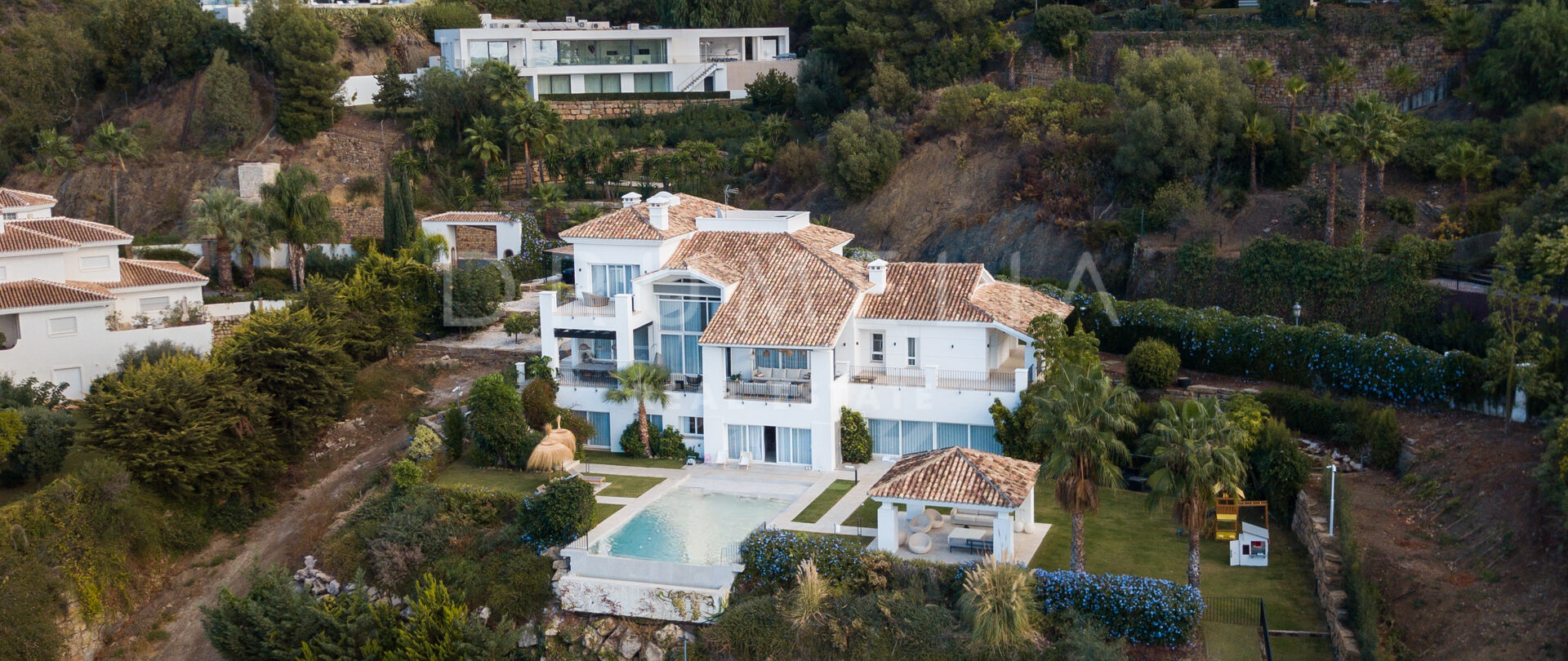 Magnífica villa de lujo reformada con vistas al golf en la prestigiosa Vega del Colorado, Benahavís