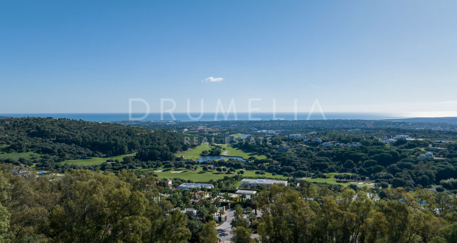 Preciosa gran villa a estrenar con vistas al mar y a la costa en La Reserva de Sotogrande