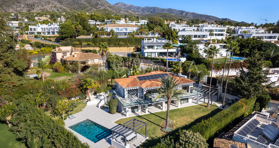 Vollständig renovierte moderne Villa mit Meer- und Bergblick in Nagüeles, Marbella