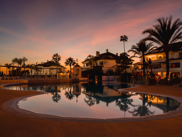 Precioso apartamento de lujo reformado en planta baja en Monte Paraíso, Milla de Oro de Marbella