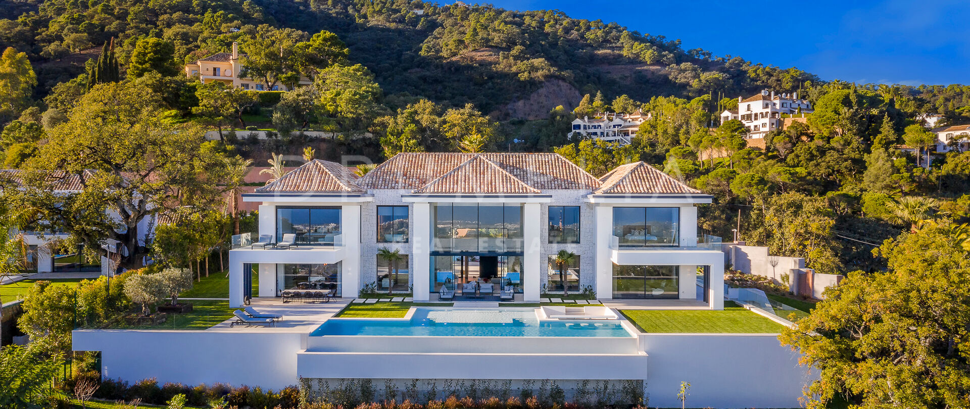 Imposante villa de luxe moderne et design avec vue sur la mer, El Madroñal, Benahavis