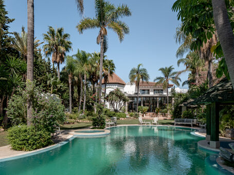 Truly Outstanding Luxury Grand House in Atalaya de Rio Verde, Nueva Andalucía