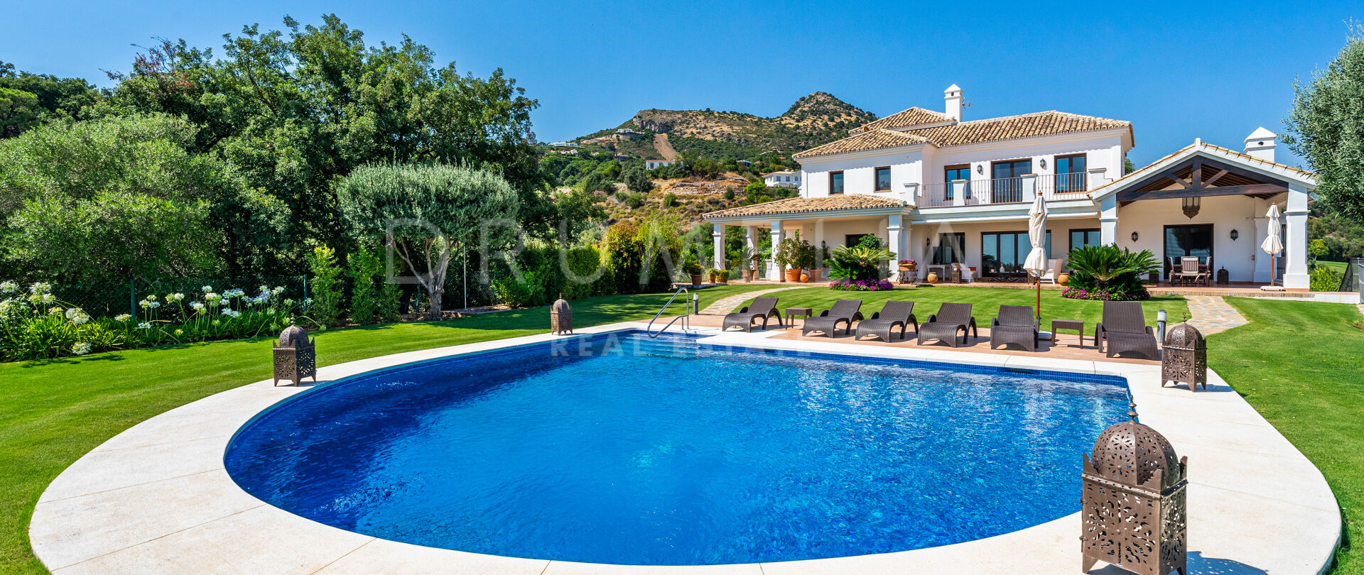 Magnificent Classy Frontline Golf Luxury House, Marbella Club Resort, Benahavis