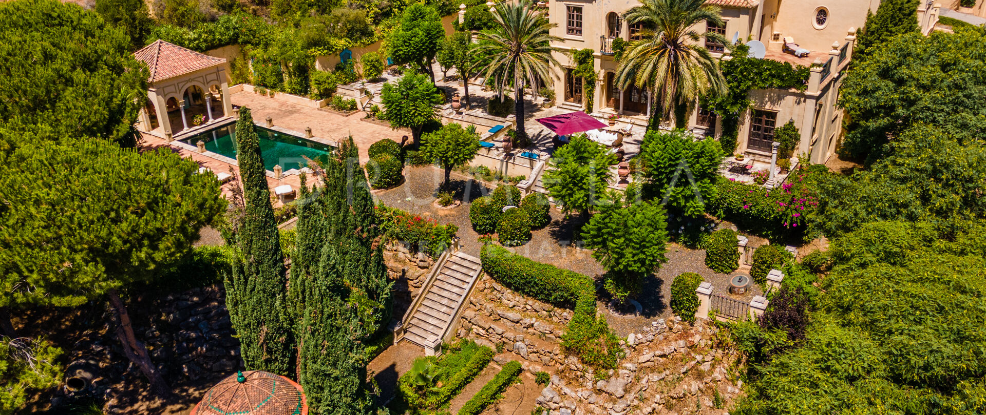 Unique majestic estate with huge plot and breathtaking views in Arroyo de las Cañas, Estepona