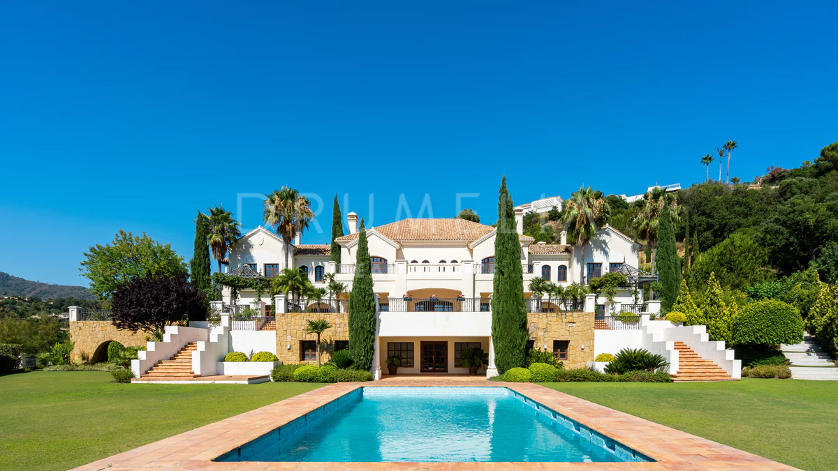 Exceptional Luxurious Grand Villa Perfect for Entertaining
