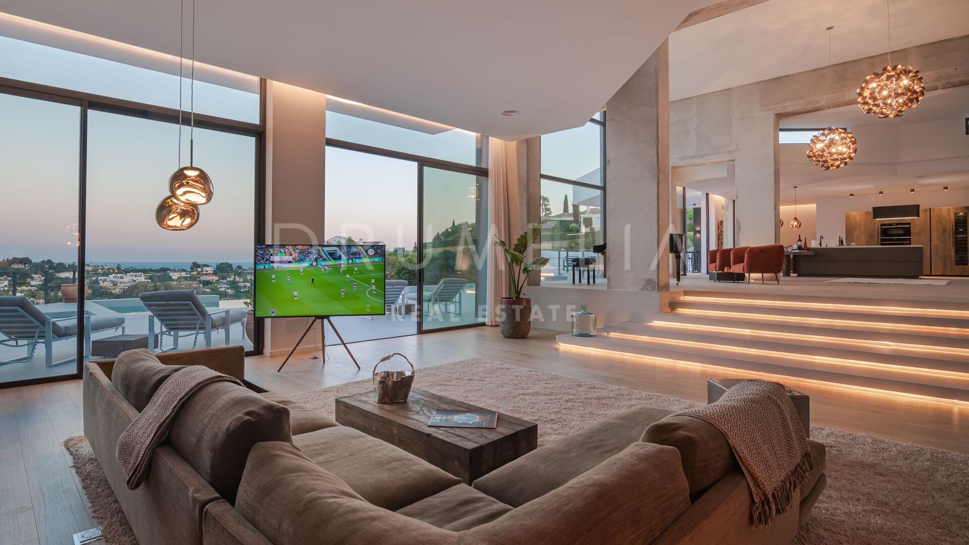Ultra-modern mansion with panoramic views in El Paraíso Alto, Benahavís.
