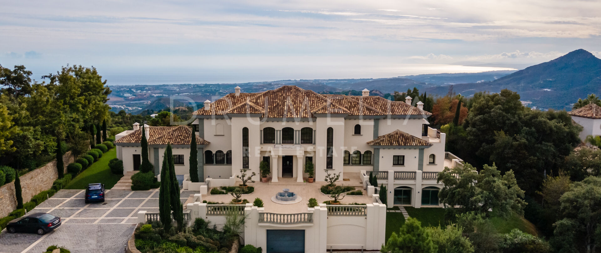 Majestätisk herrgård med fantastisk utsikt över havet och bergen i La Zagaleta, Benahavís