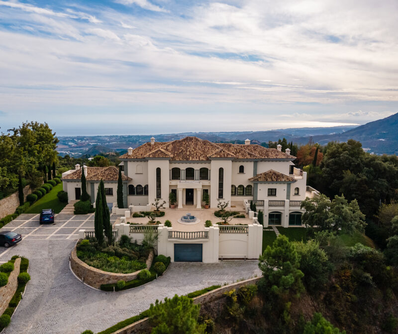 Majestätisches Palasthaus mit atemberaubendem Meer- und Bergblick in La Zagaleta, Benahavís