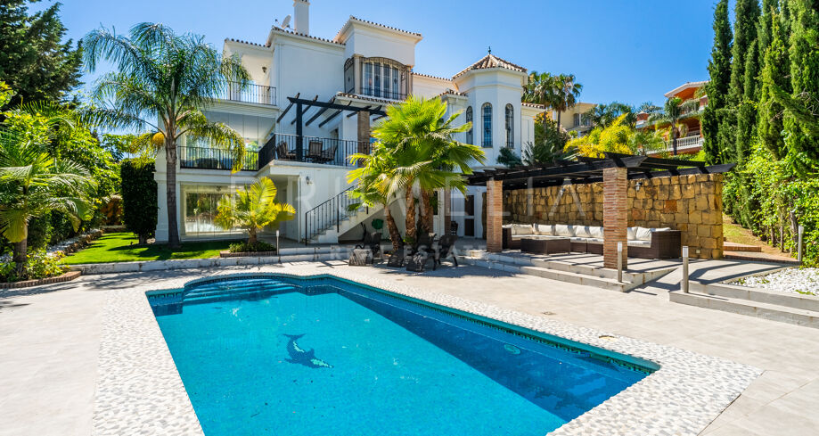 Villa å leie i Los Naranjos, Nueva Andalucia