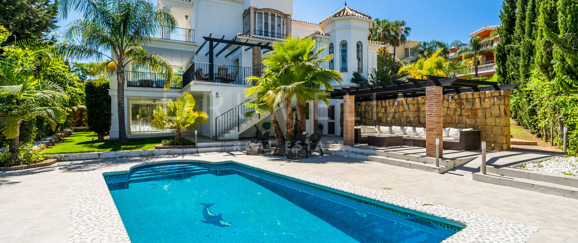 Villa å leie i Los Naranjos, Nueva Andalucia