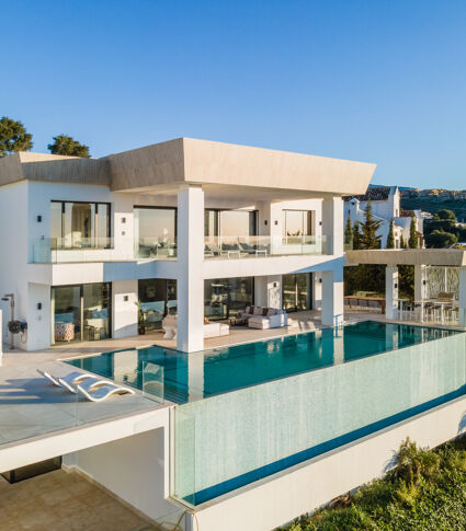 Chic Modern Luxury House with Wow-factor and Sea Views, Paraiso Alto, Benahavis