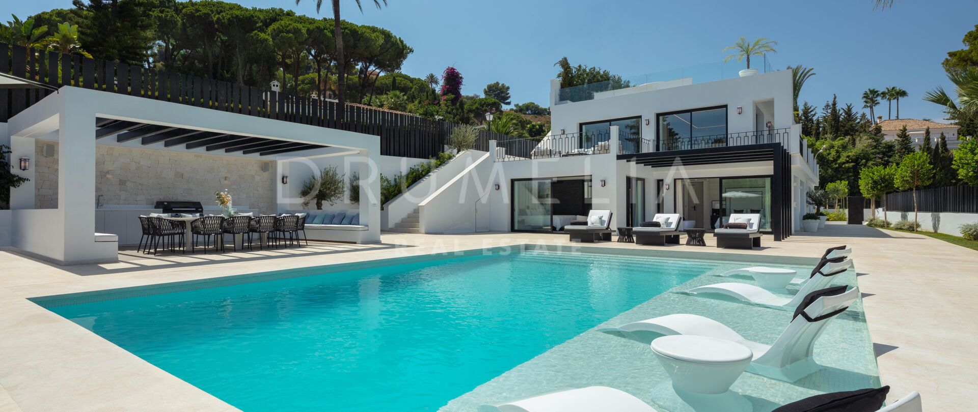 Atemberaubende moderne, stilvolle Luxusvilla in der schönen Nueva Andalucía, Marbella