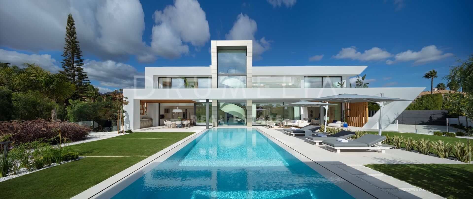 Villa Shiro - Excepcional villa moderna junto a la playa en Bahía de Marbella, Marbella Este