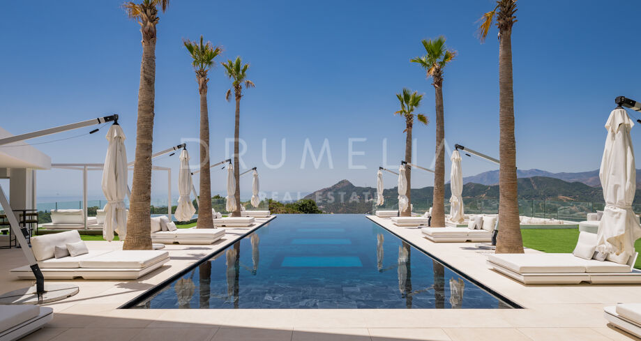 Villa Enso - Gloednieuw buitengewoon modern herenhuis Villa Enso in La Zagaleta, Benahavis.
