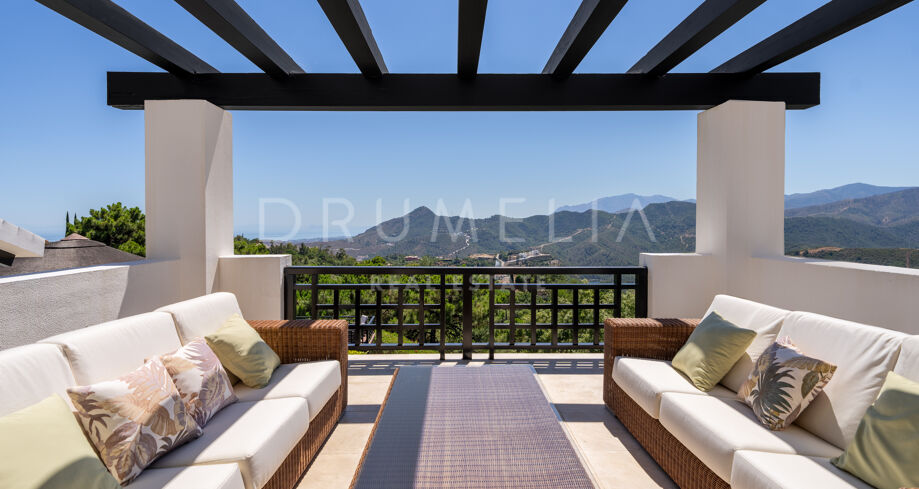 Spektakuläre Luxusvilla im andalusischen Stil mit Meerblick in La Zagaleta, Benahavís