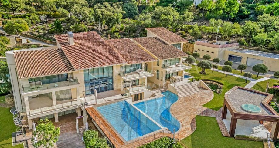 Exclusief verblijf met adembenemend uitzicht in La Zagaleta, Benahavís