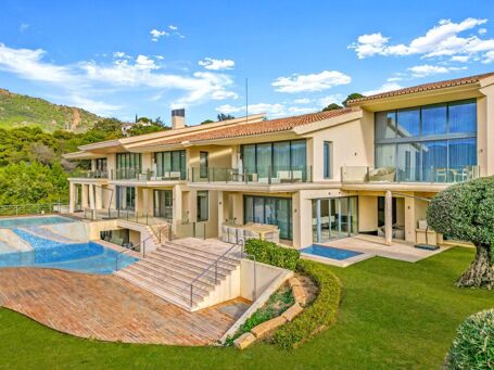 Exclusive Retreat with Dreamlike Views in La Zagaleta, Benahavís