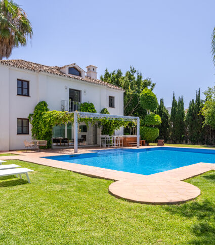 Prachtig klassiek mediterraan luxe huis in Guadalmina Baja, San Pedro de Alcantara, Marbella