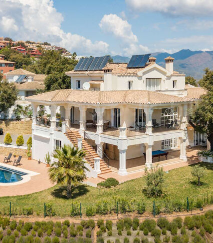 Luxueuze villa in La Mairena met panoramisch uitzicht