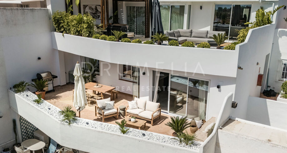 Fantastisk moderne leilighet med 3 soverom til salgs i Nueva Andalucia, Marbella