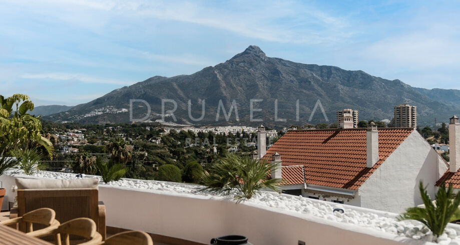 Prachtig eigentijds 3 slaapkamer appartement te koop in Nueva Andalucia, Marbella