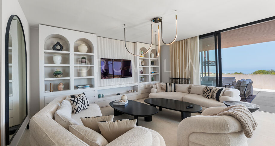 A truly incredible Semi- Detached Villa with Unobstructed Sea Views in Le Blanc Residential- The Marbella Golden Mile