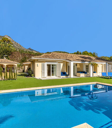 Vacker villa i prestigefyllda Cascada de Camojan Estate med fantastisk utsikt, Marbella