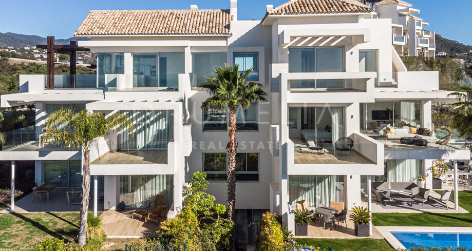 Nouveau Superbe Duplex de luxe au rez-de-chaussée en construction à Marbella Hill Club.