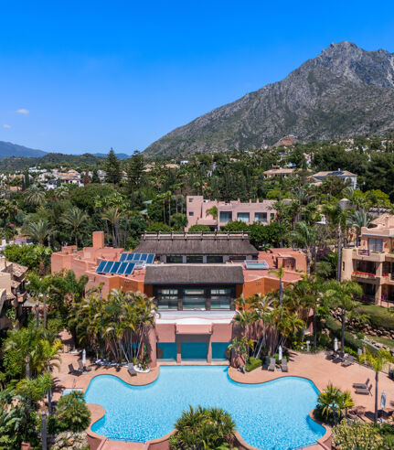 AHRA - Commercial premises situated in the prestigious Mansion Club, Marbella Golden Mile