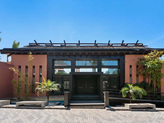 Commercial Premises Situated in the Prestigious Marbella Golden Mile