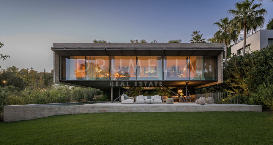 Extraordinary Frontline Golf Ultra Modern House with Sea and Lake Views in Los Flamingos