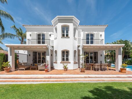 Luxury Frontline Golf Villa for Long-Term Rent in Guadalmina Alta