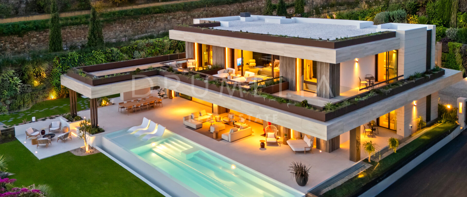 Luxuriöse Villa im zeitgenössischen Stil mit Panoramablick auf das Meer, Benahavís