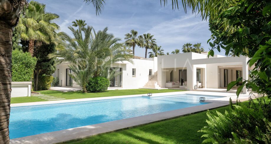 Moderna villa de lujo junto a la playa en Marbesa, Este de Marbella