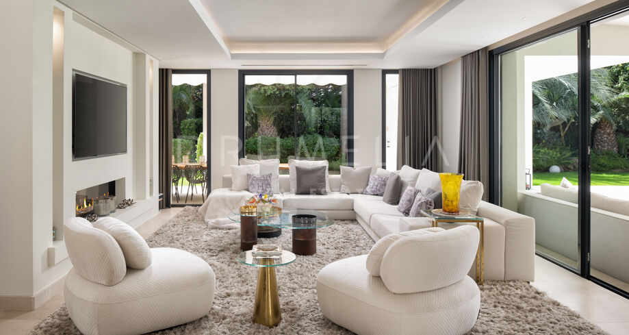 Moderna villa de lujo junto a la playa en Marbesa, Este de Marbella