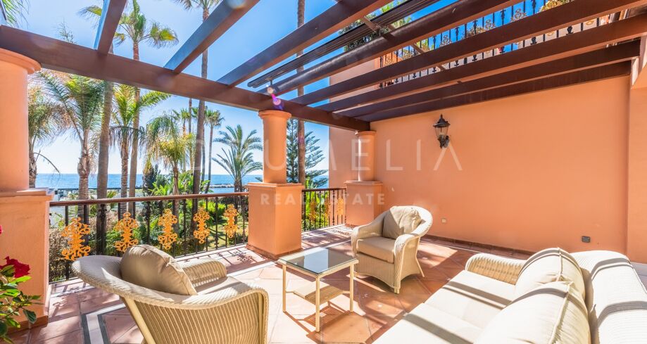 Superbe appartement au premier étage d'un complexe prestigieux en bord de mer, Puerto Banús