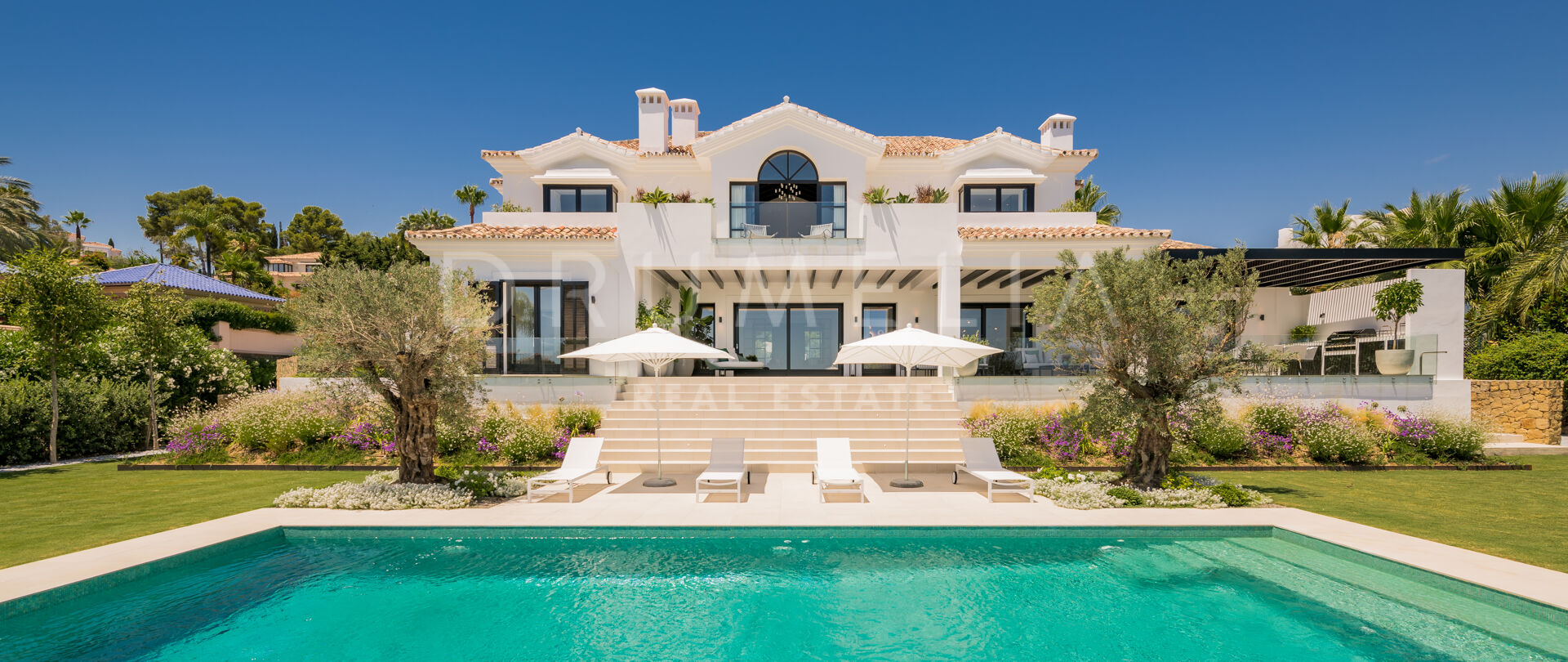 Beeindruckende Moderne Großvilla mit Meerblick in La Cerquilla