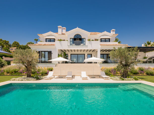 Impresionante Gran Villa Moderna con Vistas al Mar en La Cerquilla