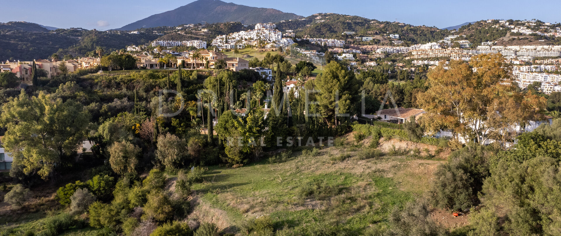 Magnificent Plot in Puerto de Los Almendros, Benahavís