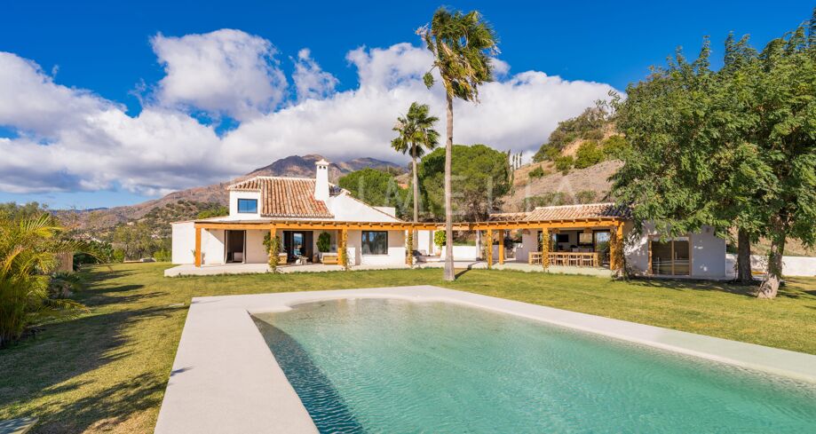 Villa på avskild landsbygd med panoramautsikt över havet, Estepona