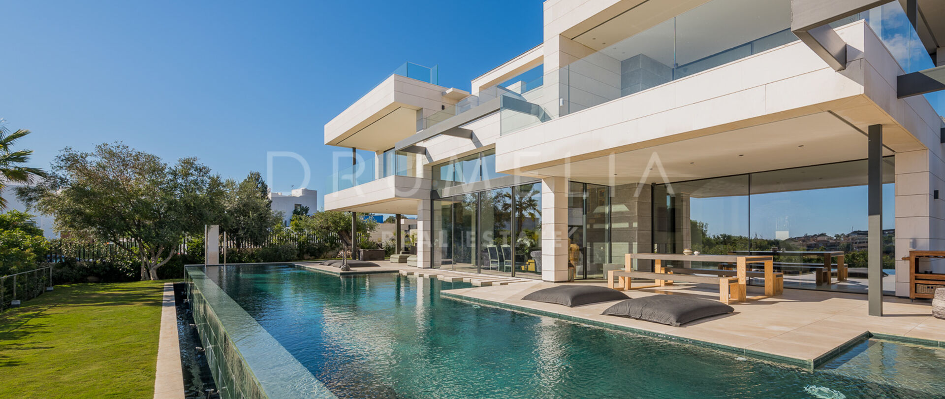 Outstanding New Contemporary Style Luxury House, Golden Mile, Marbella