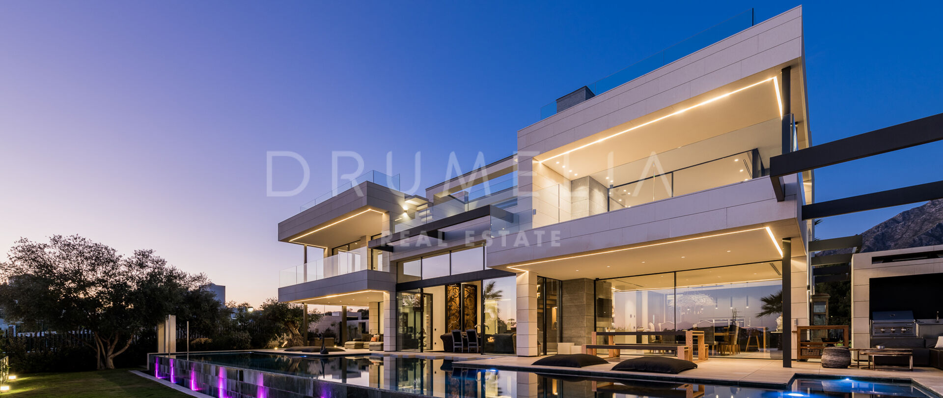 Outstanding New Contemporary Style Luxury House, Golden Mile, Marbella