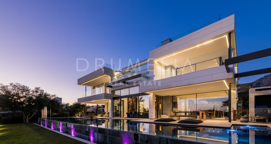 Enestående nytt luksushus i moderne stil på Golden Mile i Marbella